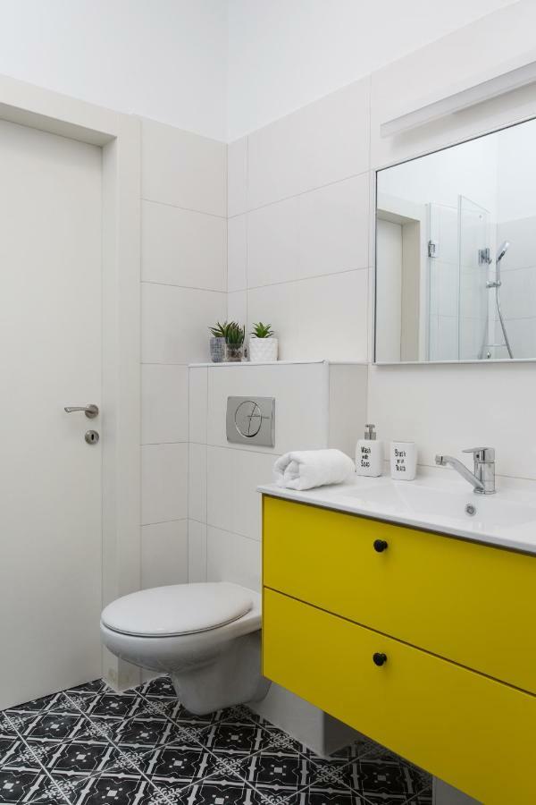 Colorful Bnb Apartment 하이파 외부 사진