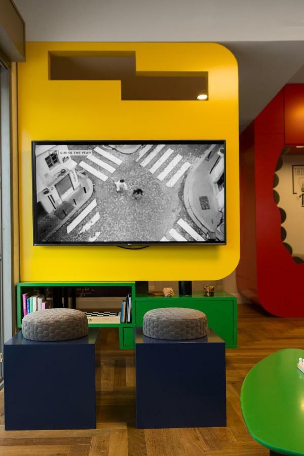 Colorful Bnb Apartment 하이파 외부 사진