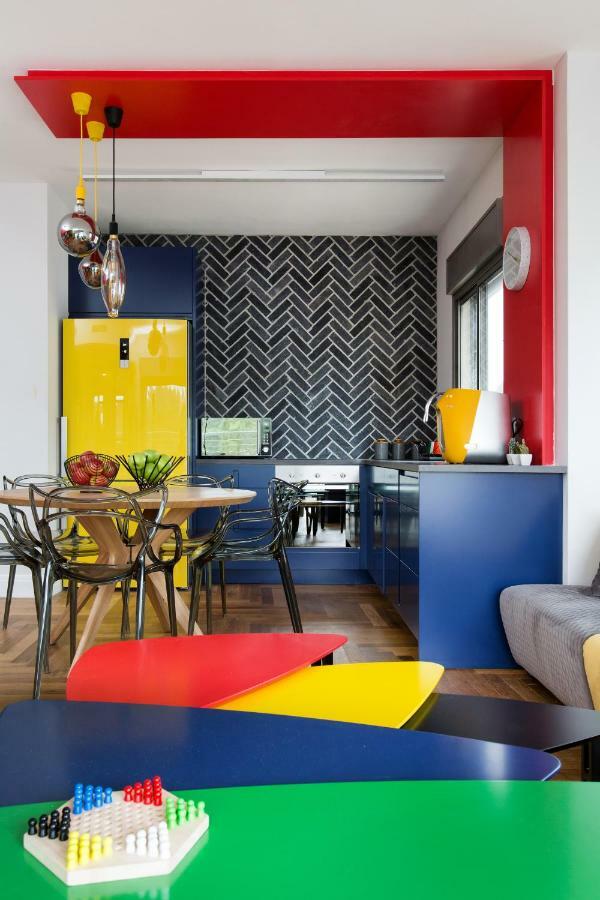 Colorful Bnb Apartment 하이파 외부 사진