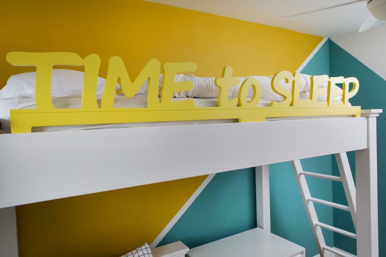 Colorful Bnb Apartment 하이파 외부 사진