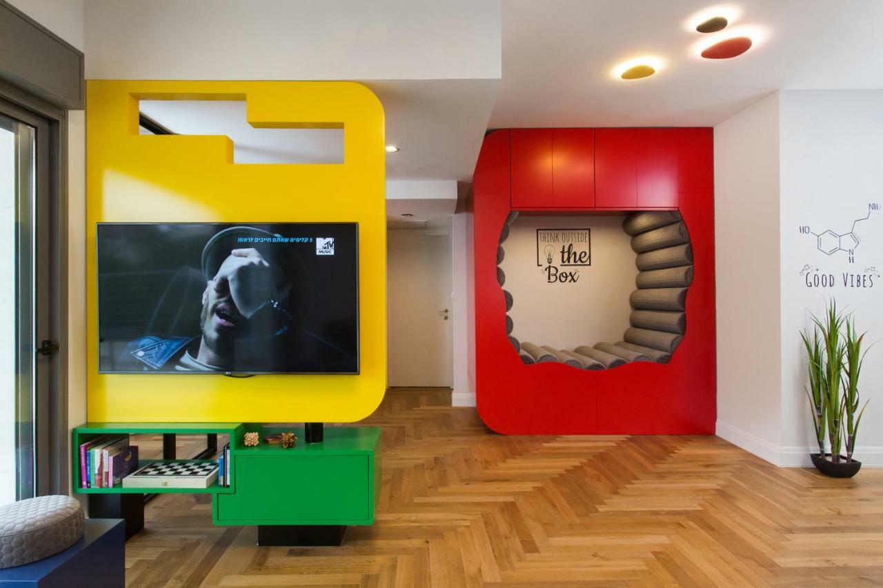 Colorful Bnb Apartment 하이파 외부 사진