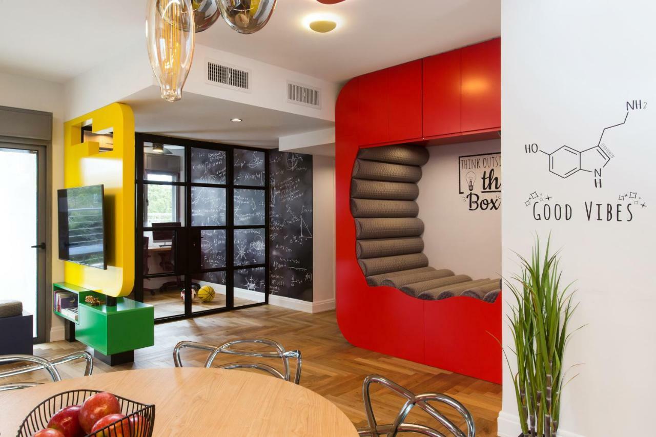 Colorful Bnb Apartment 하이파 외부 사진